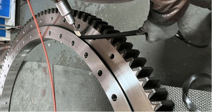 cleaning slewing bearing seal groove before installing new seal
